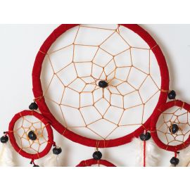 Roter Traumfänger "Dream Catcher" mit 5 Ringen, schwarzen Steinen & vielen Naturfedern, ca. 35 cm lang