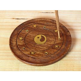Räucherstäbchenhalter aus Holz mit Yin & Yang; ca. 9 cm breit